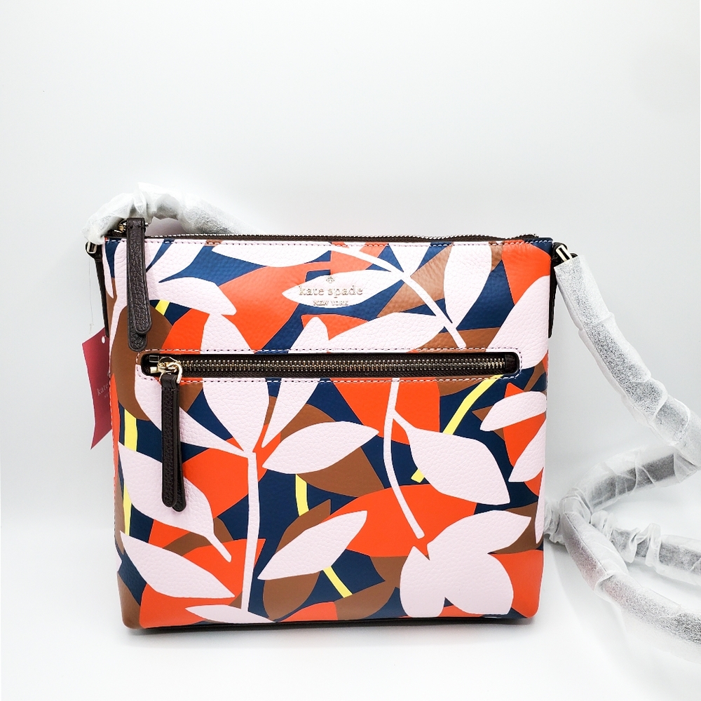 🔥NWT Kate spade New York Crossbody bag